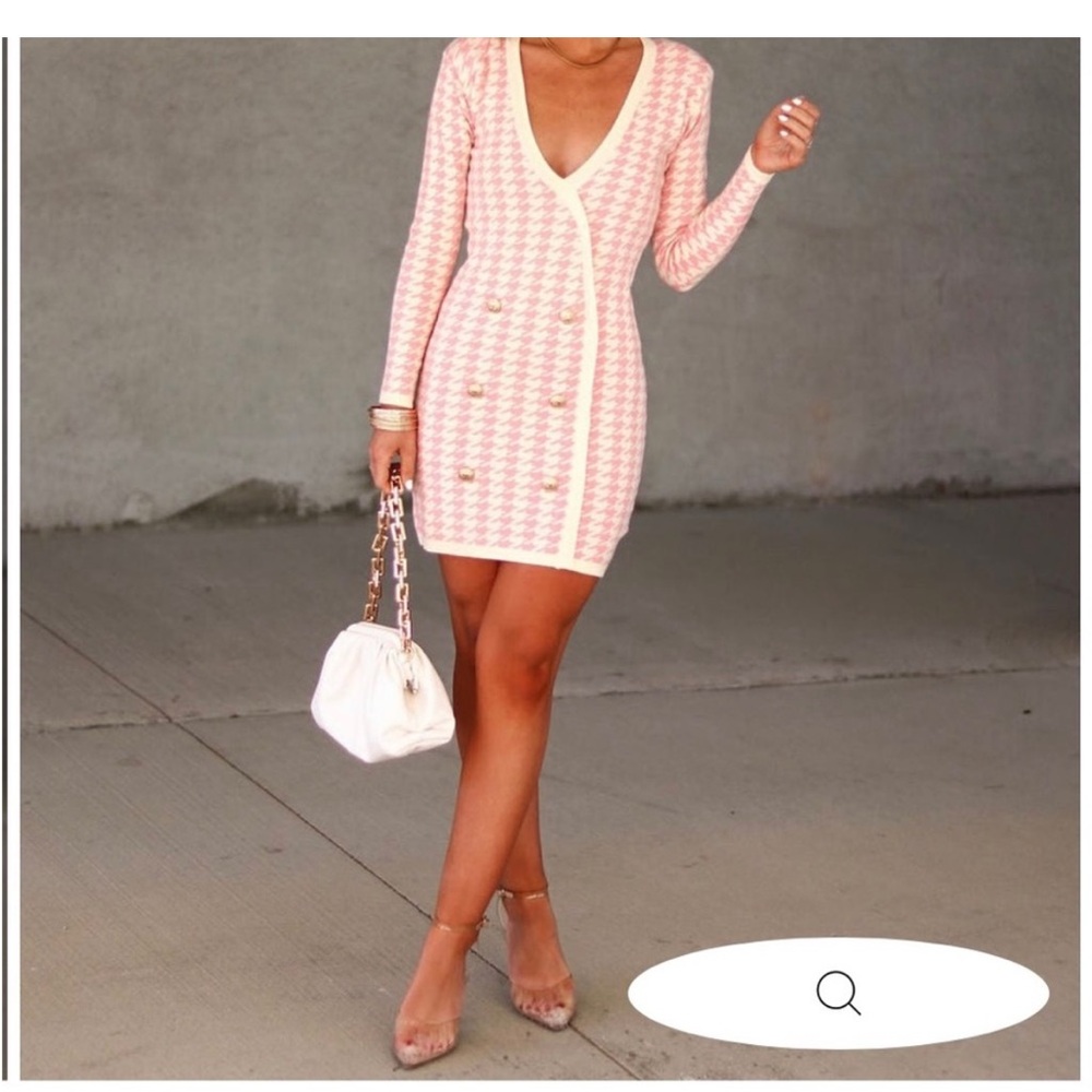 Vici White and Pink Houndstooth Mini Dress with Long Sleeve